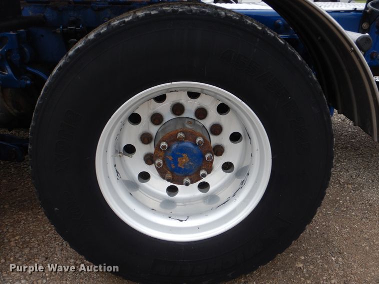 image for item GM9113 2012 Kenworth T660  semi truck