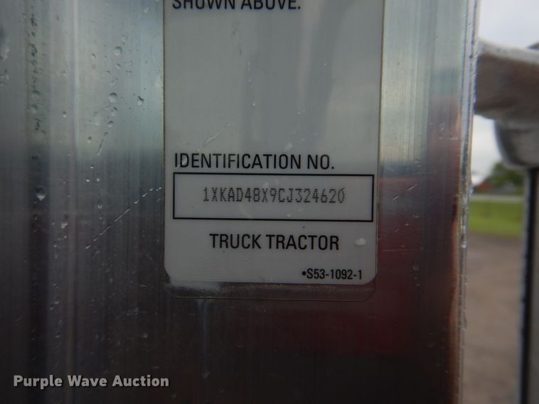 image for item GM9113 2012 Kenworth T660  semi truck