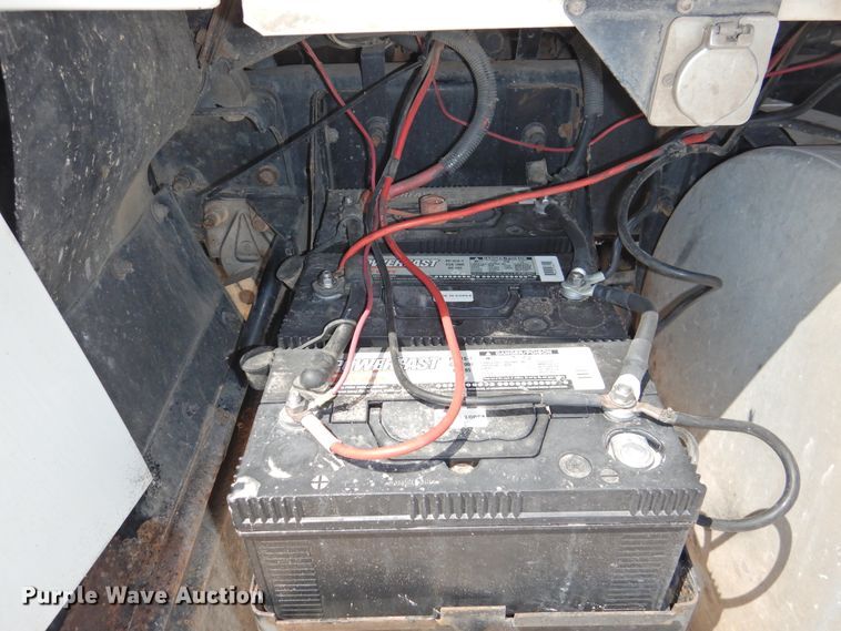 image for item GN9928 2001 Mack CH613  semi truck