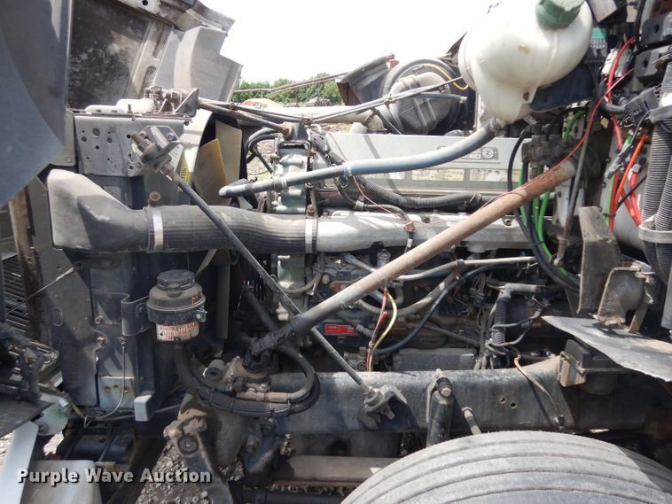 image for item HA9366 1996 Volvo WIA  semi truck