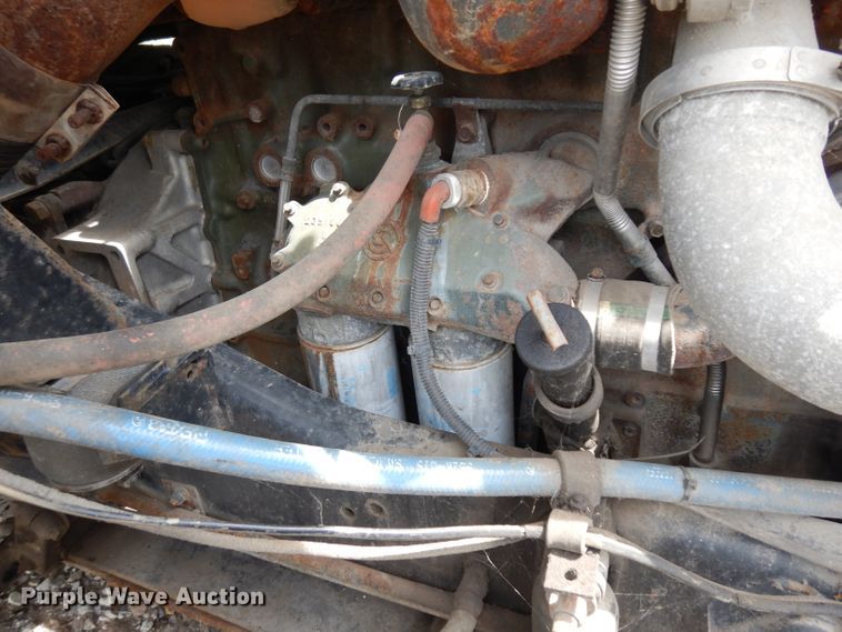 image for item HA9366 1996 Volvo WIA  semi truck