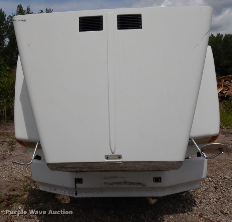 image for item HA9366 1996 Volvo WIA  semi truck