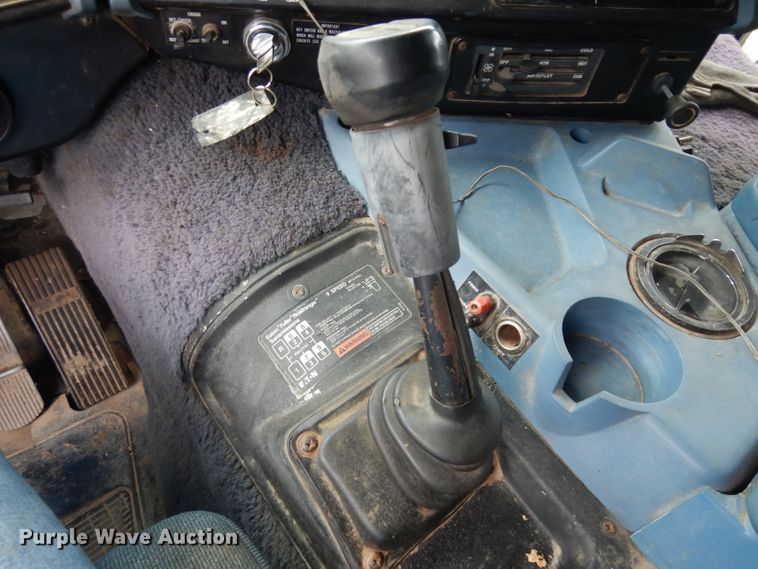 image for item HA9367 1991 International  semi truck