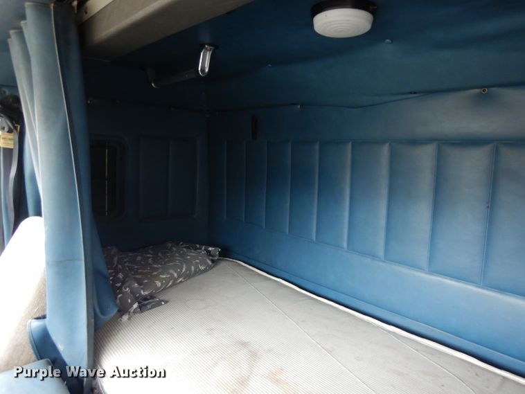 image for item HA9367 1991 International  semi truck