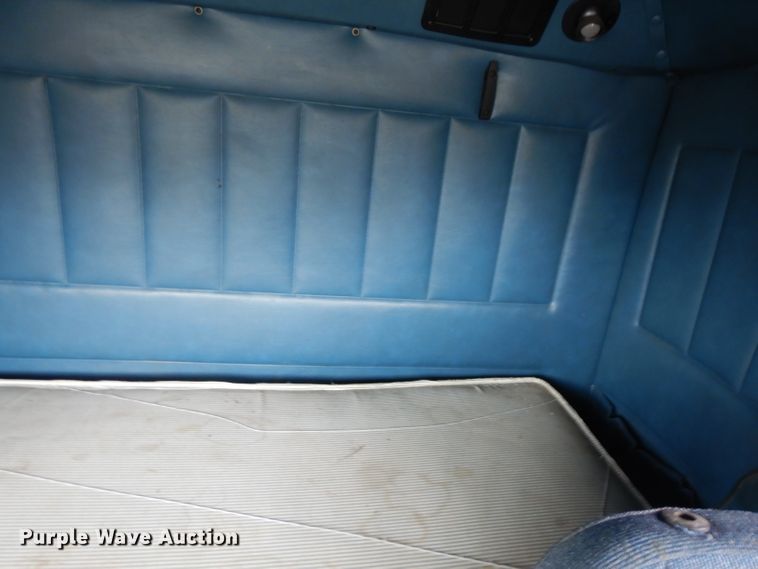 image for item HA9367 1991 International  semi truck