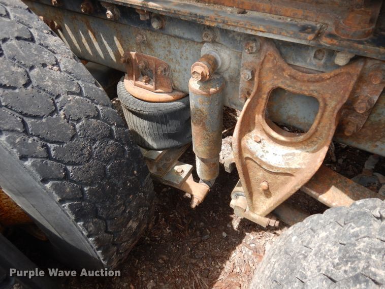 image for item HA9367 1991 International  semi truck