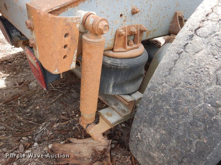 image for item HA9367 1991 International  semi truck