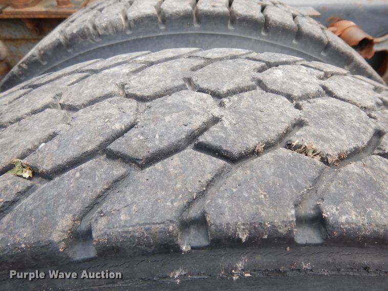 image for item HA9367 1991 International  semi truck