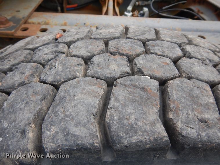 image for item HA9367 1991 International  semi truck