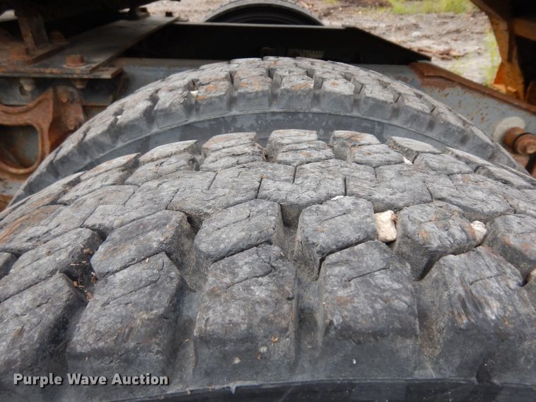 image for item HA9367 1991 International  semi truck