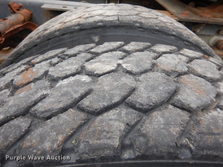 image for item HA9367 1991 International  semi truck