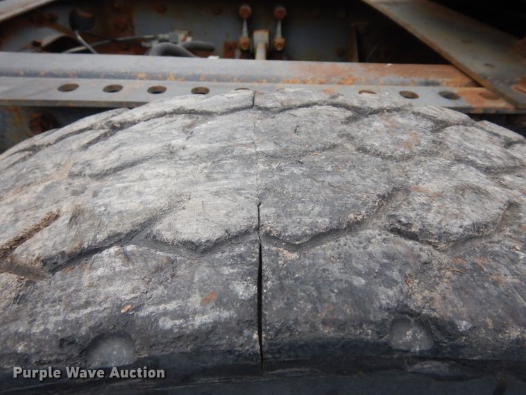 image for item HA9367 1991 International  semi truck