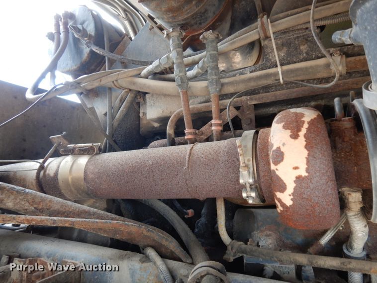 image for item HA9367 1991 International  semi truck