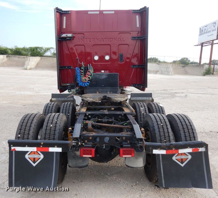 image for item HA9392 2015 International ProStar  semi truck