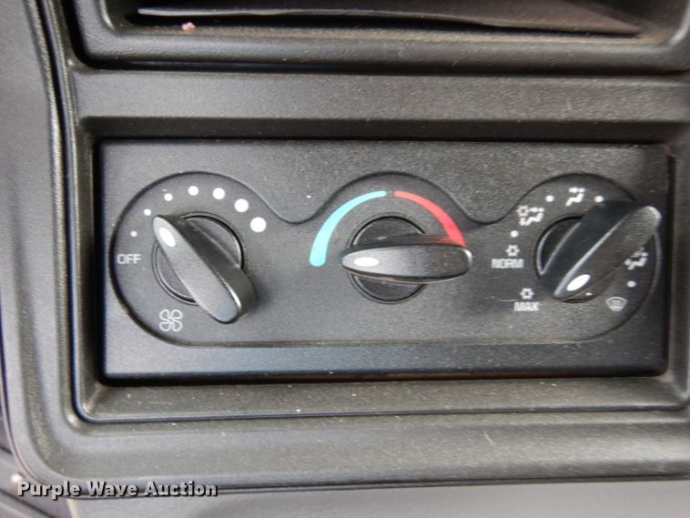 image for item HA9392 2015 International ProStar  semi truck