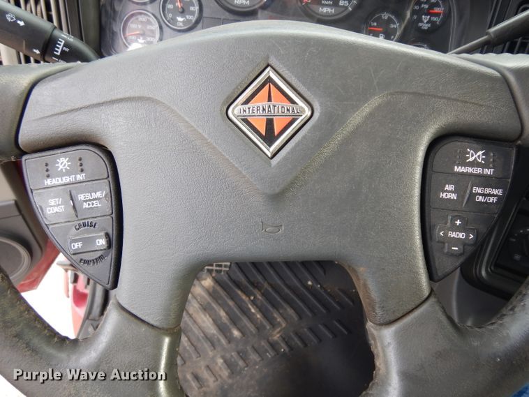 image for item HA9392 2015 International ProStar  semi truck