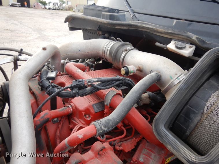 image for item HA9392 2015 International ProStar  semi truck