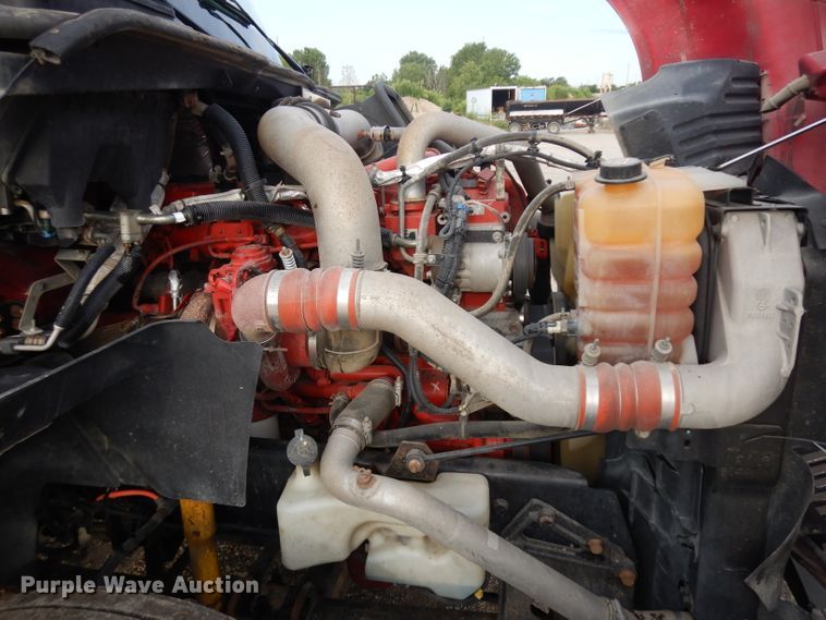 image for item HA9392 2015 International ProStar  semi truck