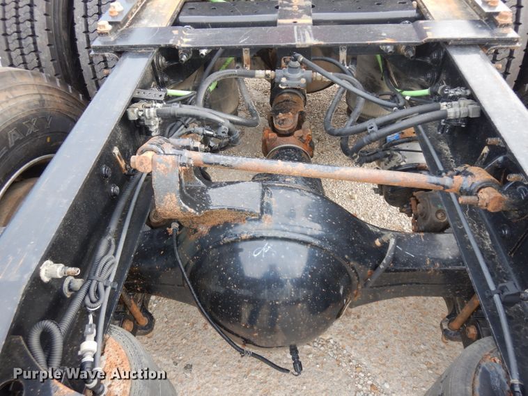 image for item HA9392 2015 International ProStar  semi truck