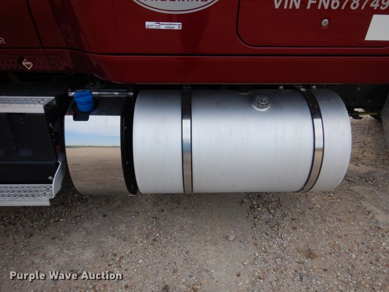 image for item HA9392 2015 International ProStar  semi truck