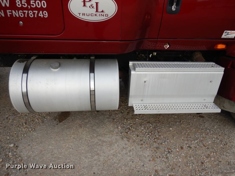 image for item HA9392 2015 International ProStar  semi truck