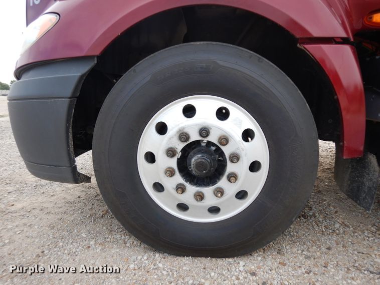 image for item HA9392 2015 International ProStar  semi truck