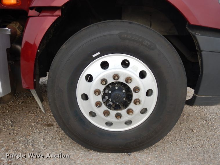 image for item HA9392 2015 International ProStar  semi truck