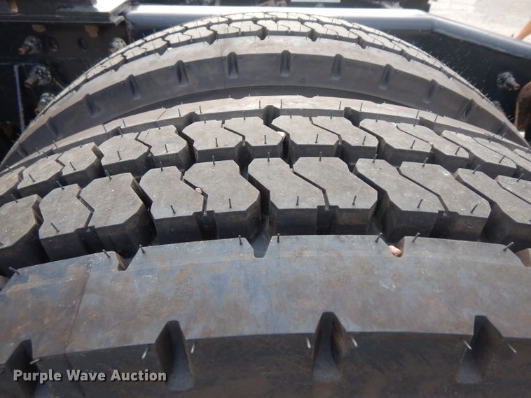 image for item HA9392 2015 International ProStar  semi truck