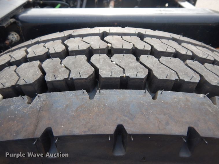 image for item HA9392 2015 International ProStar  semi truck