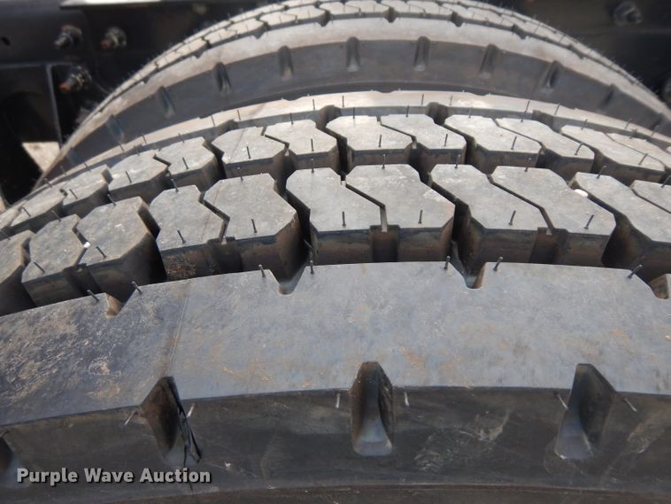 image for item HA9392 2015 International ProStar  semi truck