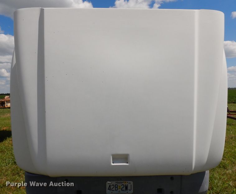 image for item HA9426 1989 International 8300  semi truck