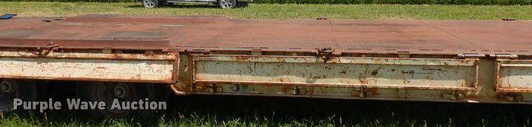image for item HA9427 1974 Muv-All 4534A drop deck equipment trailer