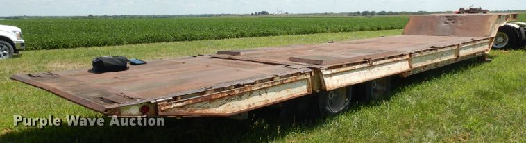 image for item HA9427 1974 Muv-All 4534A drop deck equipment trailer
