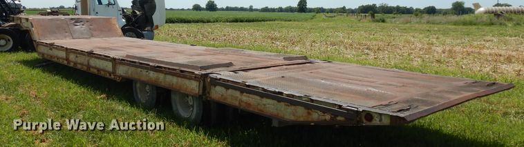 image for item HA9427 1974 Muv-All 4534A drop deck equipment trailer