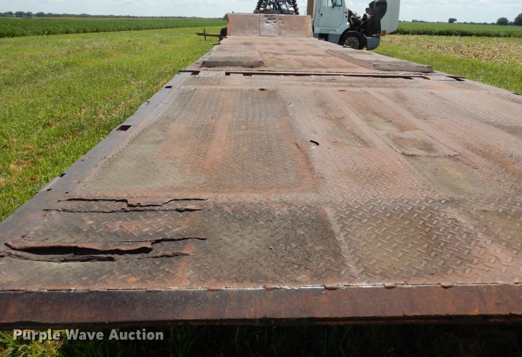 image for item HA9427 1974 Muv-All 4534A drop deck equipment trailer