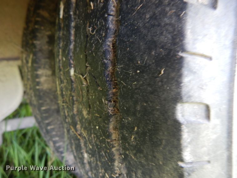 image for item HA9427 1974 Muv-All 4534A drop deck equipment trailer