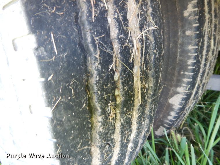 image for item HA9427 1974 Muv-All 4534A drop deck equipment trailer