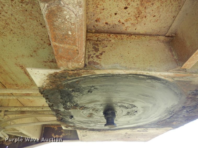 image for item HA9427 1974 Muv-All 4534A drop deck equipment trailer