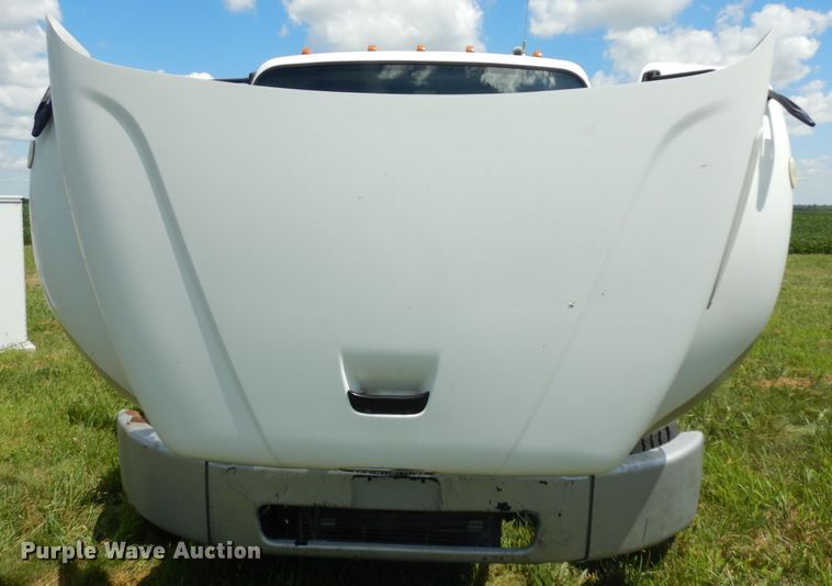 image for item HA9428 2007 Freightliner Business Class M2  truck cab and chassis