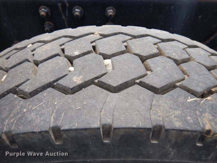 image for item HA9428 2007 Freightliner Business Class M2  truck cab and chassis