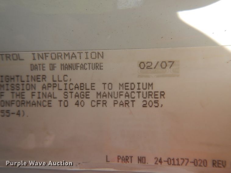 image for item HA9428 2007 Freightliner Business Class M2  truck cab and chassis