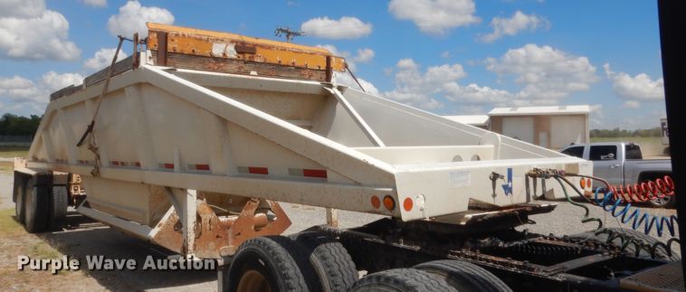 image for item HB9282 2007 Lufkin bottom dump trailer