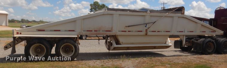 image for item HB9282 2007 Lufkin bottom dump trailer