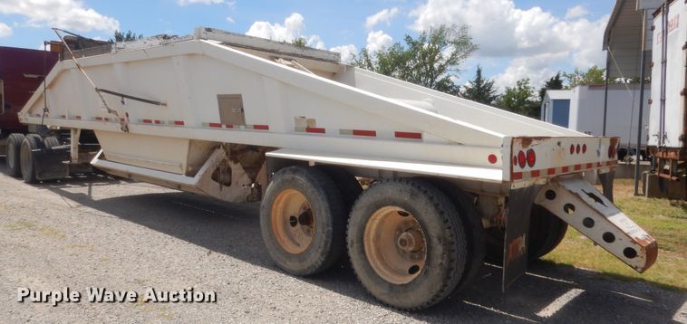 image for item HB9282 2007 Lufkin bottom dump trailer