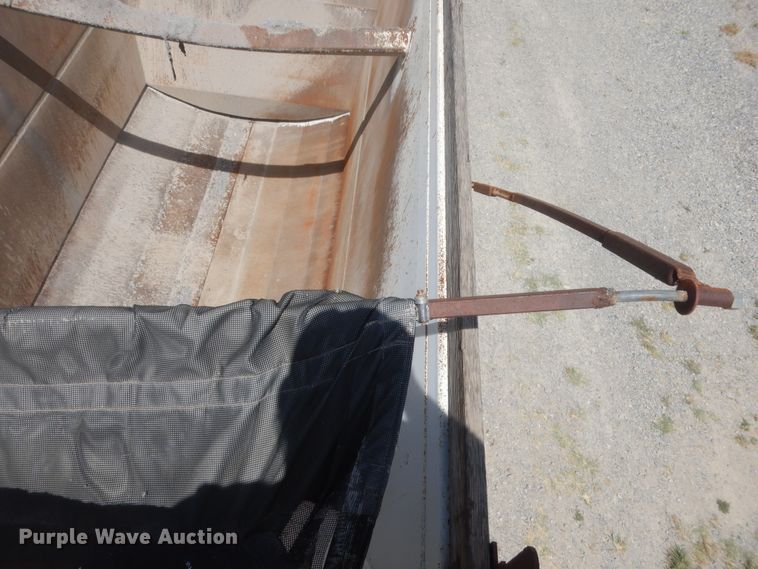 image for item HB9282 2007 Lufkin bottom dump trailer