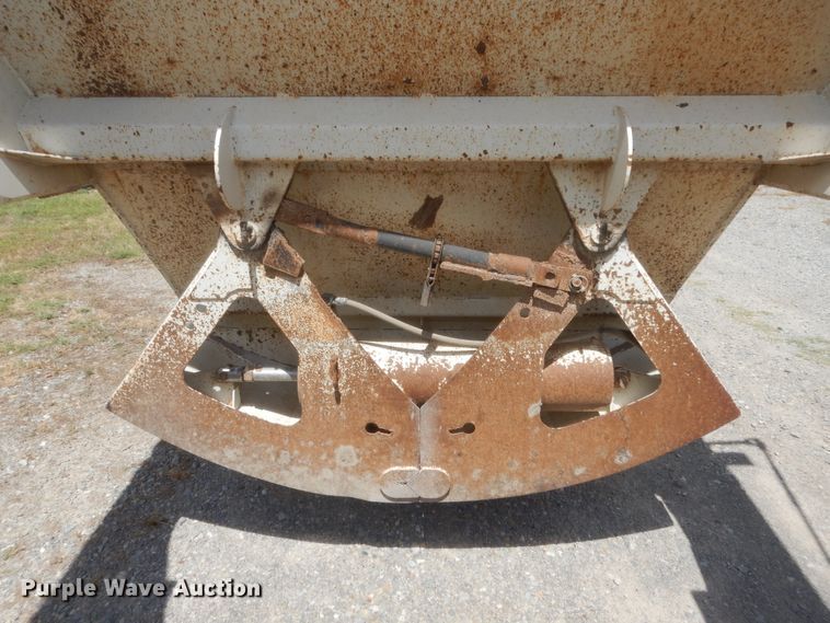 image for item HB9282 2007 Lufkin bottom dump trailer
