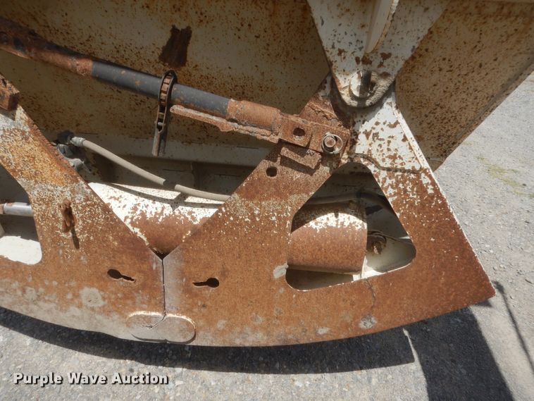 image for item HB9282 2007 Lufkin bottom dump trailer