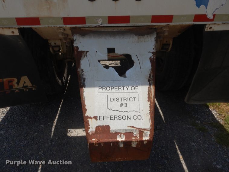 image for item HB9282 2007 Lufkin bottom dump trailer