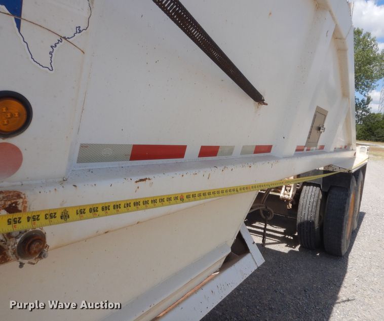 image for item HB9282 2007 Lufkin bottom dump trailer