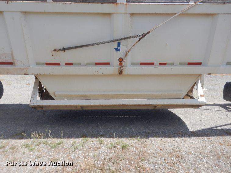 image for item HB9282 2007 Lufkin bottom dump trailer